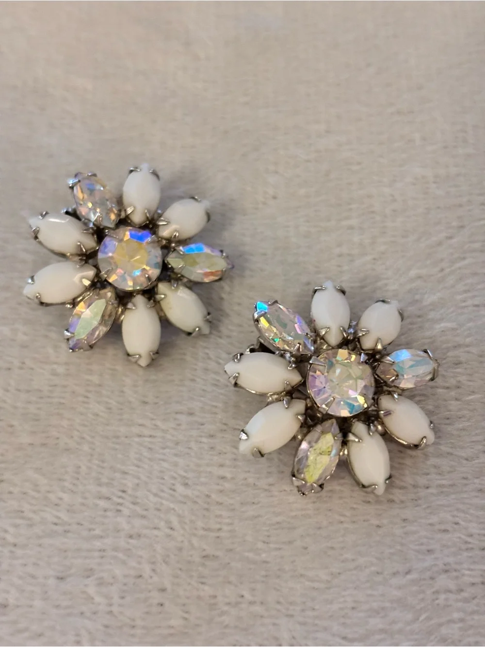 Vintage Signed WEISS Milk Glass Aurora Borealis Rhinestone Clip Earrings